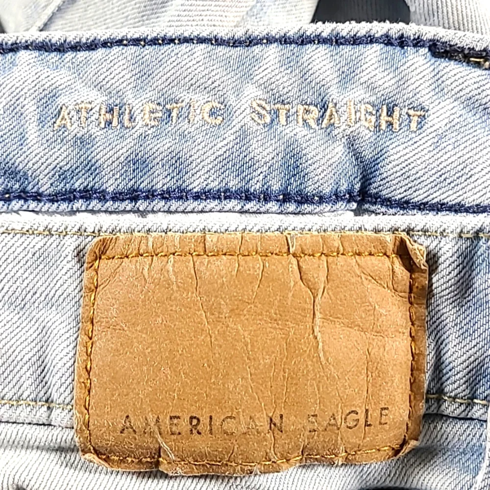 AMERICAN EAGLE AIRFLEX+ATHLETIC STRAIGHT MENS 2022 STRECH DISTRESSED 32x27 JEANS